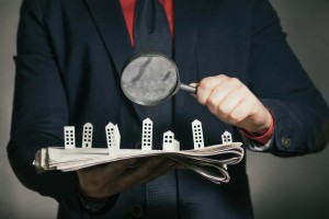 如何全面了解和评估房地产项目的情况？对这些项目的评估存在哪些难点？