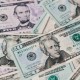通子线金叉图解的含义是什么？这个图解在技术分析中有何作用？